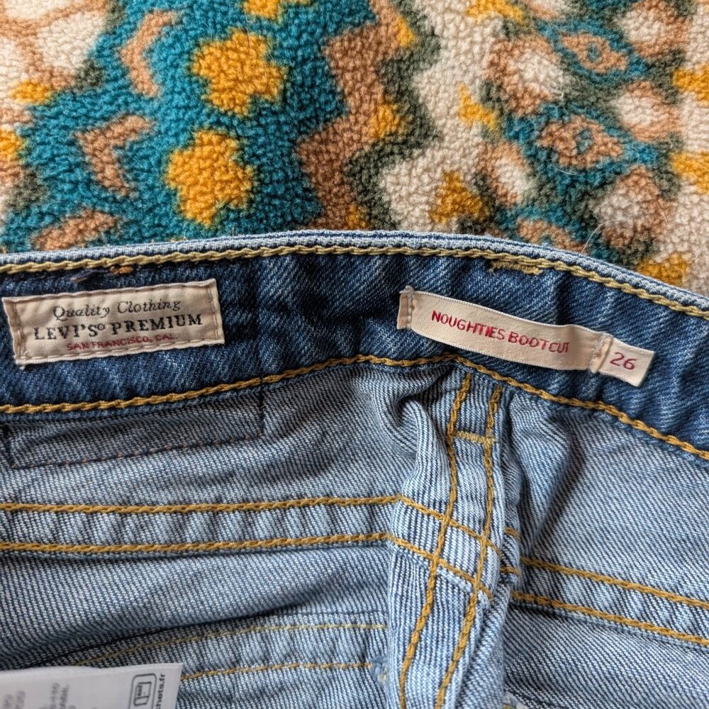 Levi's Y2K Style Blue Jeans Button Pockets Super Low Rise Bella Swan S 25 26 - Picture 11 of 13